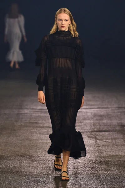 Look 50